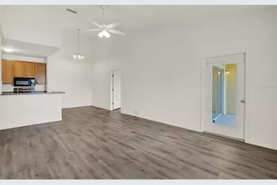 10201 Courtney Palms Boulevard #304, Tampa, FL 33619 - Photo 6