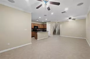 7212 Sterling Point Ct, Gibsonton, FL 33534 - Photo 4