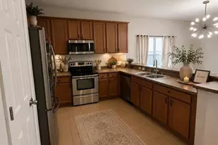 10117 Celtic Ash Dr, Ruskin, FL 33573 - Photo 4