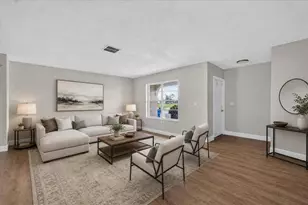 1201 Wild Feather Ln, Sun City Center, FL 33573 - Photo 4