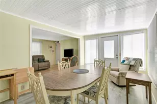 5690 Forsythia Rd, Venice, FL 34293 - Photo 14