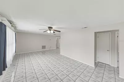 5745 13th Street, Zephyrhills, FL 33542 - Photo 10