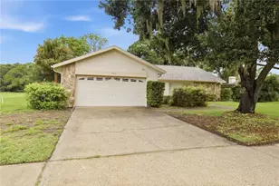 3506 Fairway Forest Dr, Palm Harbor, FL 34685 - Photo 2
