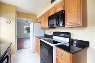 6940A Sunset Dr S, Saint Petersburg, FL 33707 - Photo 8