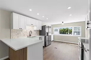 436 Mt Oak Ave NE, Saint Petersburg, FL 33702 - Photo 14