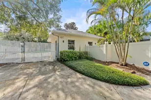 2109 Meadow Brook Dr, Clearwater, FL 33759 - Photo 36