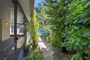 6803 Longpointe Wy, Tampa, FL 33615 - Photo 38