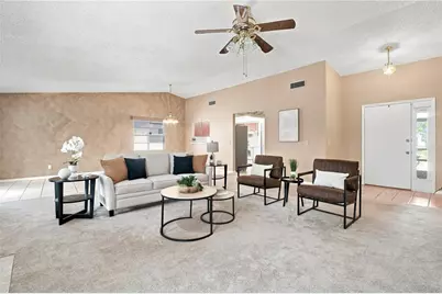 6803 Longpointe Way, Tampa, FL 33615 - Photo 4