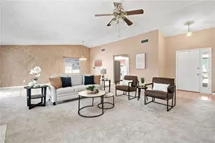 6803 Longpointe Wy, Tampa, FL 33615 - Photo 4