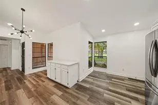 4715 Kemble Ct, Tampa, FL 33624 - Photo 12