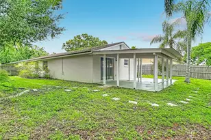 6701 Village Grove Ct, Tampa, FL 33615 - Photo 28