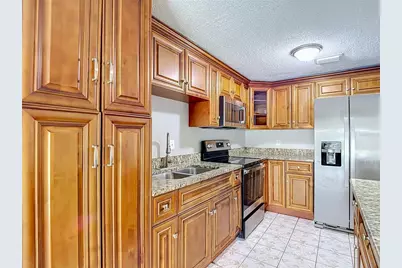 6701 Village Grove Court, Tampa, FL 33615 - Photo 12