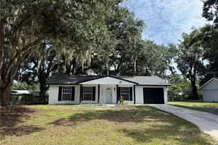 3008 Oakview Ln, Plant City, FL 33566 - Photo 1