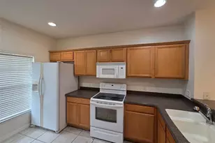 8511 Trail Wind Dr, Tampa, FL 33647 - Photo 4