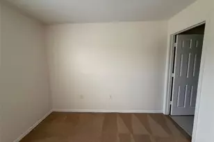 8511 Trail Wind Dr, Tampa, FL 33647 - Photo 18