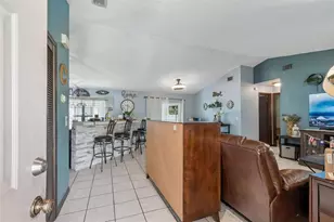 10326 Out Island Dr, Tampa, FL 33615 - Photo 6