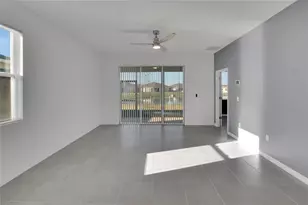 3329 Shady Sunrise Loop, Plant City, FL 33565 - Photo 4