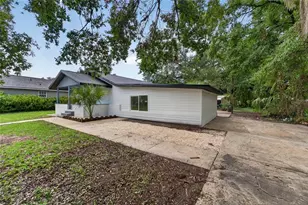 8809 Dyer Rd, Riverview, FL 33578 - Photo 6