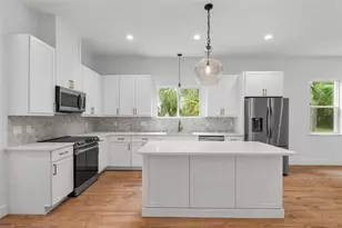 385 Georgia Ave, Crystal Beach, FL 34681 - Photo 12