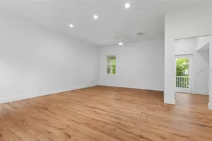 385 Georgia Ave, Crystal Beach, FL 34681 - Photo 18