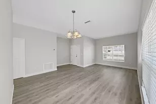 11908 Fern Blossom Dr, Gibsonton, FL 33534 - Photo 10