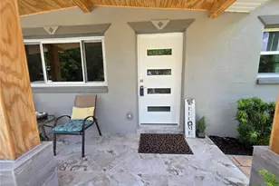 138 Davison Ave NE, Saint Petersburg, FL 33703 - Photo 8