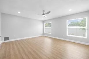 138 Davison Ave NE, Saint Petersburg, FL 33703 - Photo 28