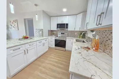 138 Davison Avenue NE, Saint Petersburg, FL 33703 - Photo 24