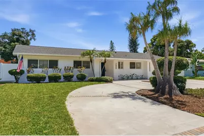 2400 66th Terrace S, Saint Petersburg, FL 33712 - Photo 12