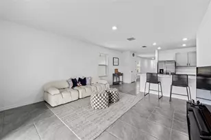35630 Kinsey Pt, Zephyrhills, FL 33541 - Photo 12