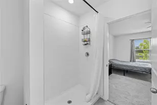 35630 Kinsey Pt, Zephyrhills, FL 33541 - Photo 16