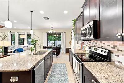 1008 Oakcrest Drive, Brandon, FL 33510 - Photo 10