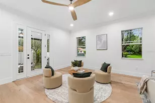 2722 N Myrtle Ave, Tampa, FL 33602 - Photo 12