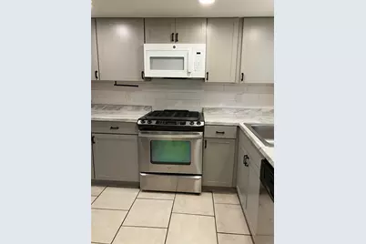 5521 80th Street N #302, Saint Petersburg, FL 33709 - Photo 4