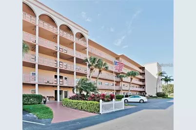 5521 80th Street N #302, Saint Petersburg, FL 33709 - Photo 1