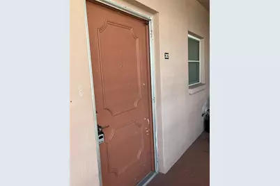 5521 80th Street N #302, Saint Petersburg, FL 33709 - Photo 2