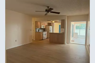1112 40th Ave NE, Saint Petersburg, FL 33703 - Photo 8
