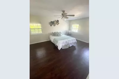 8424 Stillbrook Avenue, Tampa, FL 33615 - Photo 12