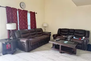 717 Gasparino Ct, Seffner, FL 33584 - Photo 8
