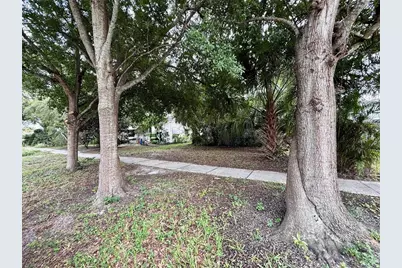 766 51st Avenue N, Saint Petersburg, FL 33703 - Photo 8