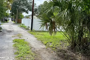 766 51st Ave N, Saint Petersburg, FL 33703 - Photo 10