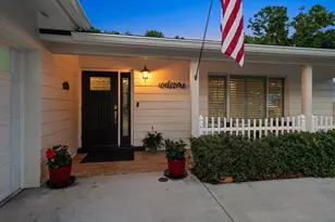 8843 117th St, Seminole, FL 33772 - Photo 4