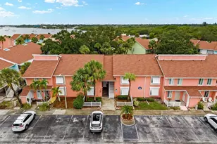 3675 41st Way S, Saint Petersburg, FL 33711 - Photo 2