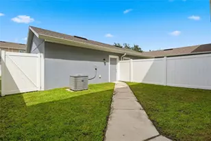 5106 Sea Mist Ln, Wesley Chapel, FL 33545 - Photo 4