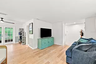 2107 W Fore Dr, Tampa, FL 33612 - Photo 12