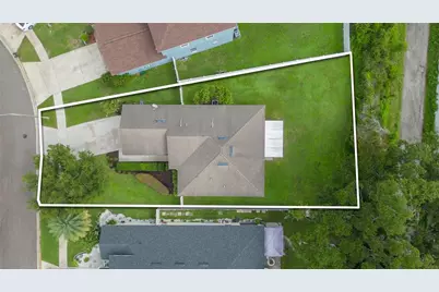 36108 Laguna Hills Circle, Zephyrhills, FL 33541 - Photo 32