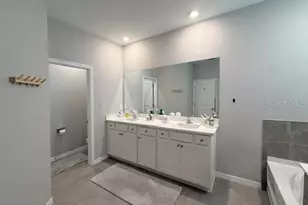10652 Bridgegate Heights Loop, San Antonio, FL 33576 - Photo 14