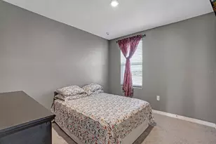 7850 Sail Clover Ln, Zephyrhills, FL 33540 - Photo 18