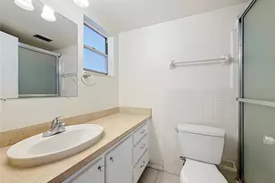 9945 47th Ave N, Saint Petersburg, FL 33708 - Photo 36
