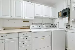 9945 47th Ave N, Saint Petersburg, FL 33708 - Photo 42